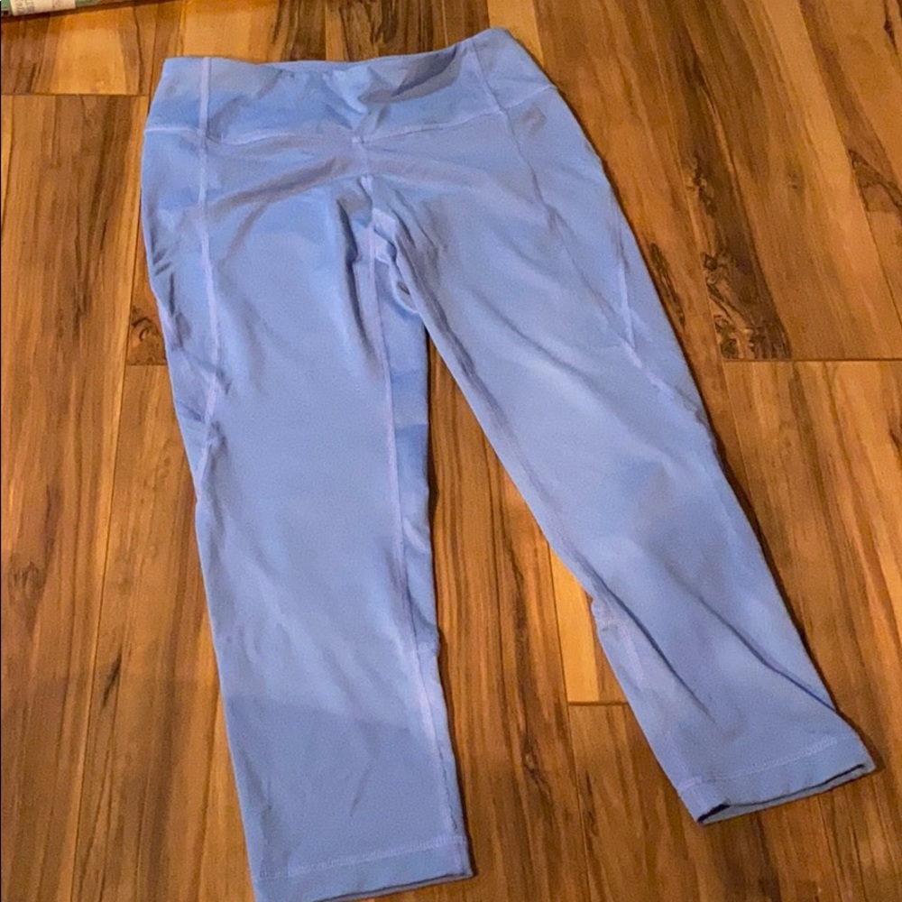 Light blue yoga pants - Capri length